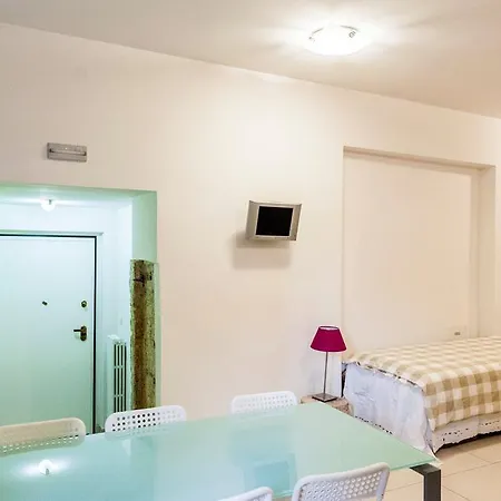 Sweet Trilli Apartment